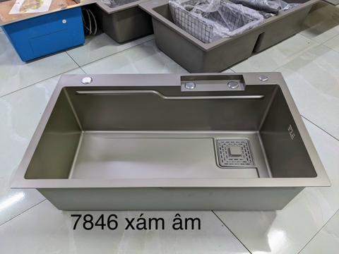 Combo Chậu Rửa Chén 1 Hộc + Vòi Rửa Chén Thác Nước Inox Phủ Nano Xám 7846