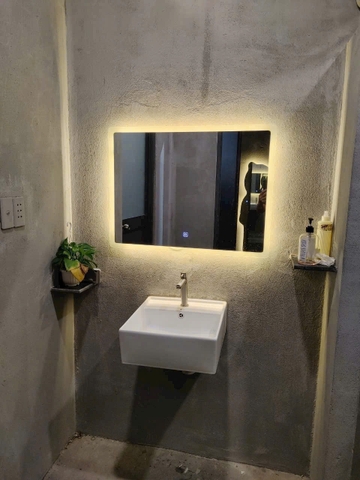 Chậu Lavabo Vuông Treo Tường Lanka LB08