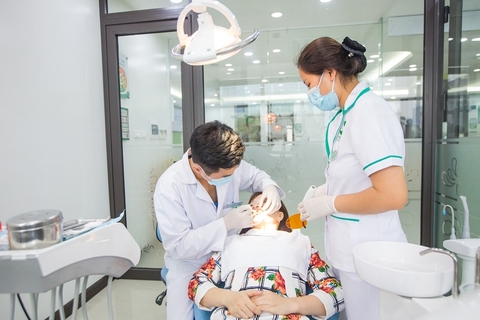 Những lý do nên học trung cấp Điều dưỡng nha khoa tại Trường Y khoa Việt Nam