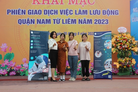 Trường Y khoa Việt Nam phối hợp tổ chức buổi hướng nghiệp tại quận Nam Từ Liêm