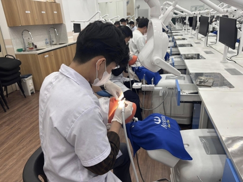 Thực học -Thực làm, Công nghệ cao trong ngành nha khoa tại Y khoa Việt Nam