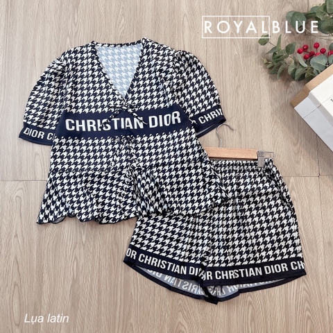 Đùi latin tay con đen ti-an