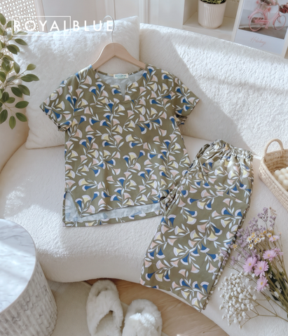 Set linen cổ xẻ mặc nhà, hoa xanh trắng