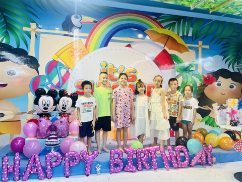 Combo tổ chức sinh nhật trọn gói có 1-0-2 tại Nhà Sách Tiến Thọ