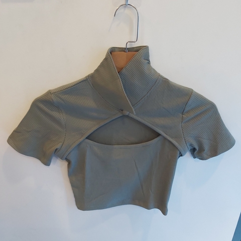 Áo croptop cổ peter pan nút xanh A6408