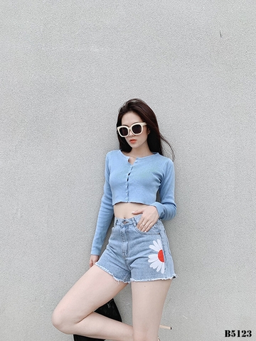Quần jean short hoa cúc tua xanh B5123