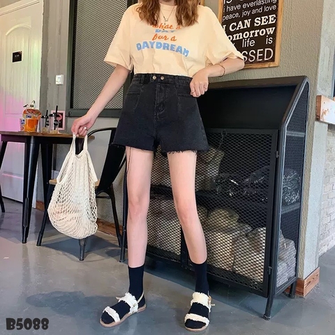 Quần jean short 2 nút tua đen B5088
