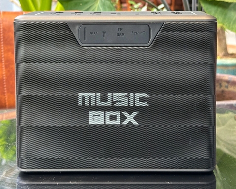 Trên tay Loa Karaoke di động HIFUTURE MUSICBOX 100W