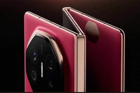 Huawei Mate XT: Smartphone gập 3 đầu tiên trên thế giới