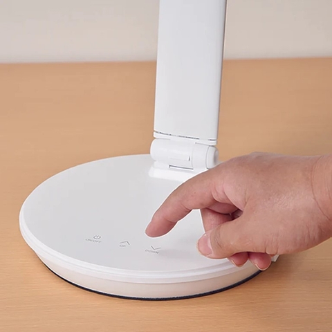 Đèn bàn học đa khúc xạ giảm sáng xanh bảo vệ mắt MotoM GST009