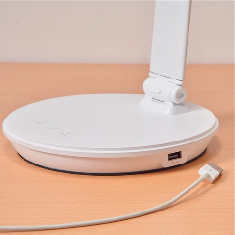 Đèn bàn học đa khúc xạ giảm sáng xanh bảo vệ mắt MotoM GST009