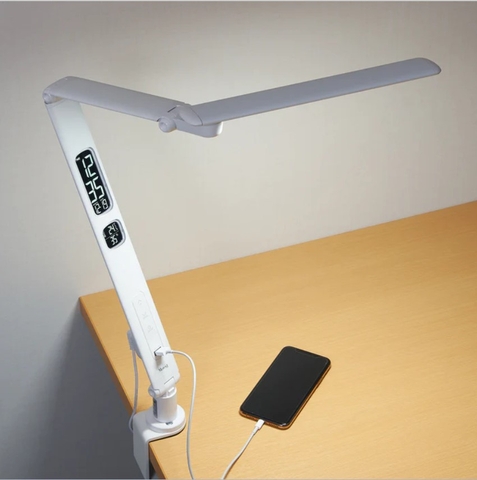 Đèn kẹp 3 khớp cắt giảm 45% ánh sáng xanh MotoM GST012CL