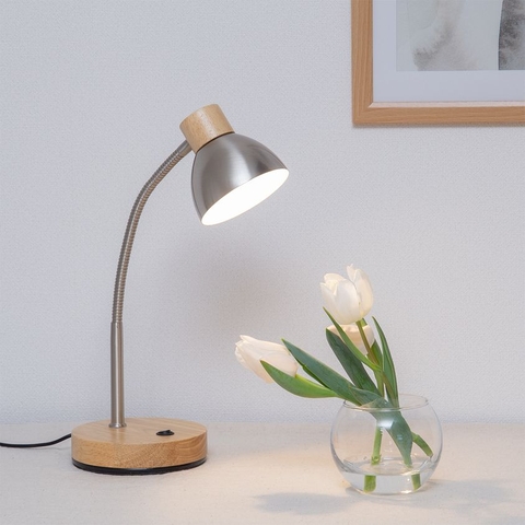 Đèn LED để bàn cổ điển MotoM GS1704