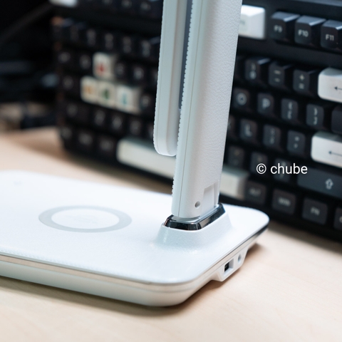 Mua den-led-de-ban-ho-tro-sac-khong-day-motom-gst006 chính hãng tại chube.vn