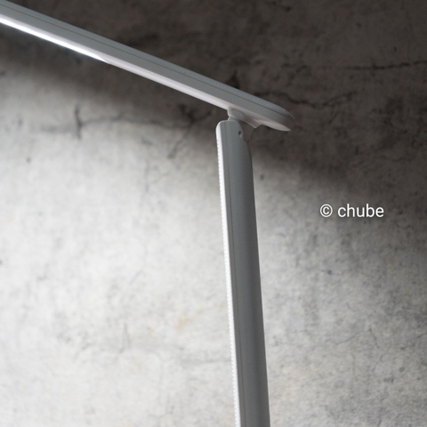 Mua den-led-de-ban-ho-tro-sac-khong-day-motom-gst006 chính hãng tại chube.vn