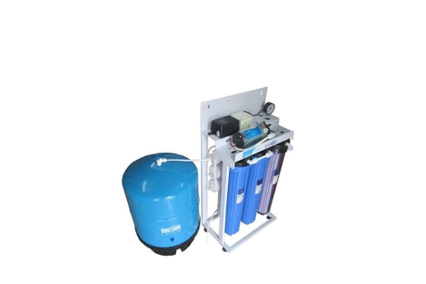 Máy lọc nước bán công nghiệp RO 7 lõi Karofi 30L/H KT-KB30