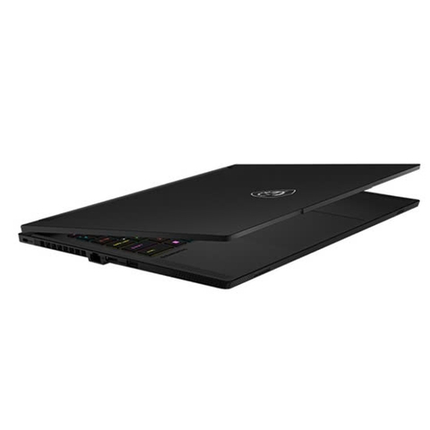 MSI Stealth A16 AI+ tản nhiệt trái