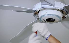 Nguyên nhân quạt trần kêu lạch cạch và cách khắc phục