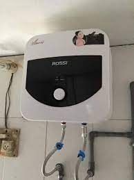 Review chi tiết bình nóng lạnh Rossi RA20SQ 20 lít
