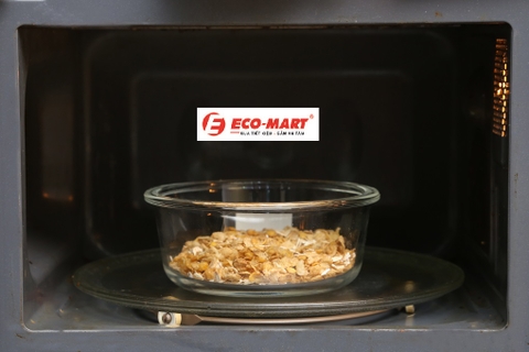 Những vật dụng nên và không nên cho vào lò vi sóng bạn phải thuộc lòng