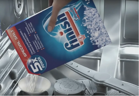 Hướng dẫn cách thêm muối cho máy rửa bát đúng chuẩn