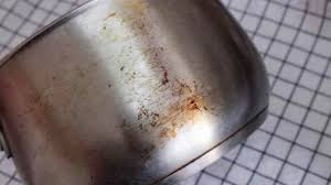 Cách xử lý cặn ố vàng trên bộ nồi inox