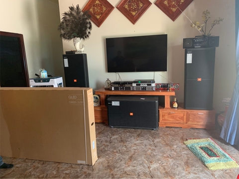 Quá trình Giao Hàng và Lắp Đặt Tivi Samsung QA75Q80DAKXXV Về Phù Cừ, Hưng Yên