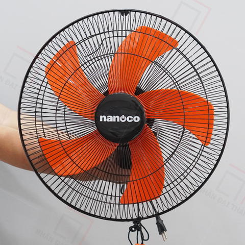 Quạt treo tường Nanoco 5 cánh NWF1606 47W màu đen cam