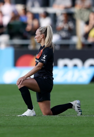 ĐIỂM TIN GIÀY: NHỮNG MẪU GIÀY BÓNG ĐÁ HOT NHẤT TUẦN QUA (13/10/21)