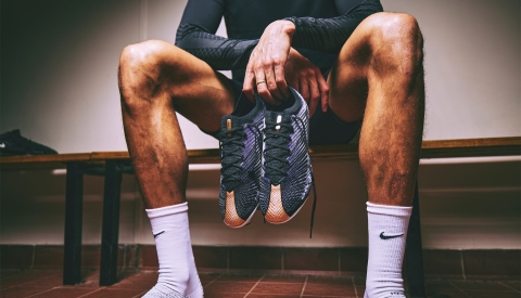 NIKE RA MẮT AIR ZOOM MERCURIAL VAPOR XV SE ‘RETRO’