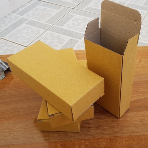 Thùng carton nắp cài