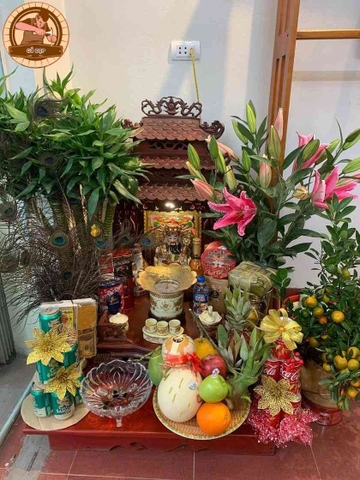 Chuyển cửa hàng có phải chuyển bàn thờ thần tài không?