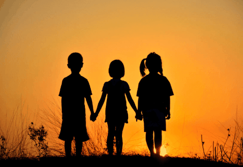 Giải mã giấc mơ gặp lại bạn cũ: Bí ẩn và ý nghĩa xung quanh