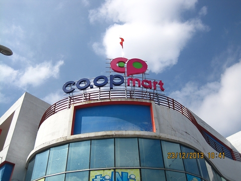 Logo khung sắt Co.opMart 1