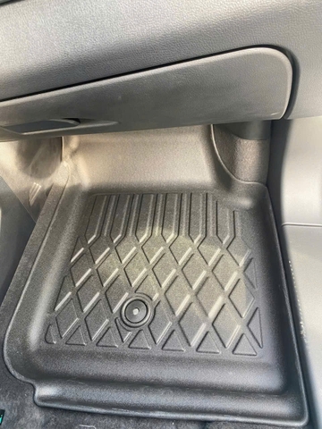 Thảm lót sàn ô tô TPE, TPV hay TPO: Đừng mua nếu chưa biết phân biệt