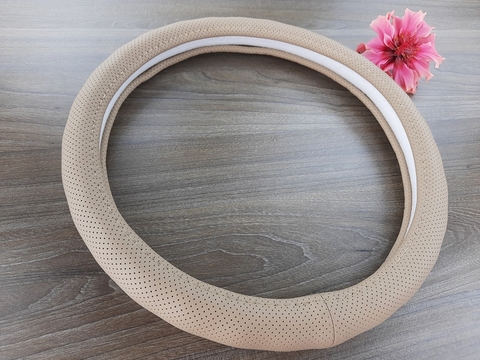 Bọc vô lăng mã 8932 màu be - Chất liệu da thật - Khâu tay 100% size M