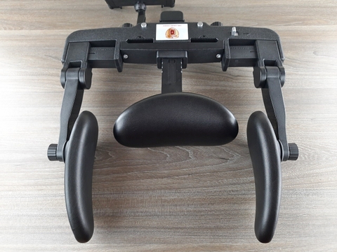 Gối tựa đầu ô tô cao cấp nhãn hiệu Macsim mã CHP02b màu đen