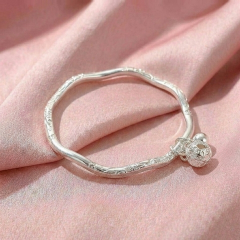 Vòng Tay Bạc Treo Lục Lạc - Vòng Đặc Bạc Nguyên Chất - VTBTLL0044