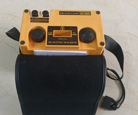 MÁY NỔ MÌN KL200