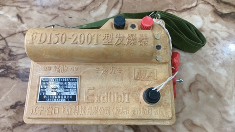 MÁY NỔ MÌN FD200T