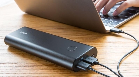 Đánh giá pin dự phòng Anker PowerCore + 20100 USB C