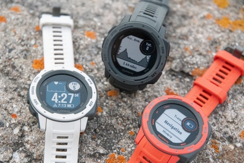 Đánh giá đồng hồ thể thao Garmin Instinct