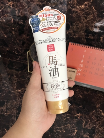 Kem dưỡng body mỡ ngựa