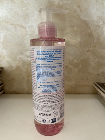 Gel rửa mặt Evoluderm ngăn ngừa mụn chiết xuất Bưởi hồng và hoa Cúc 250ml