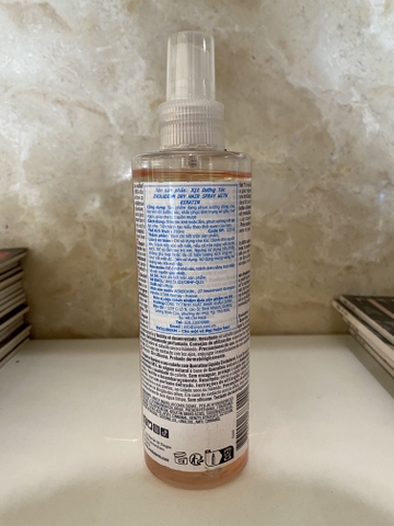 Xịt dưỡng giúp nuôi dưỡng phục hồi độ bóng cho tóc khô và xỉn màu Evoluderm Brume Cheveur Keratine 250ml