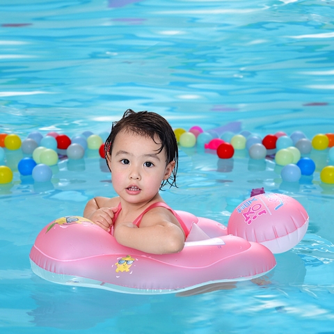Phao chống lật có đai đỡ đũng Omand với hai màu sắc tươi sáng cho bé