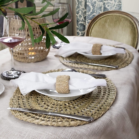 Set of 4 Pack Oval Woven Placemats for Dining Table, Braided Place Mat Handmade Natural Seagrass Wicker Placemat Heat Resistant Hot Insulation Anti-Skidding Non-Slip