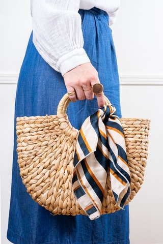 Vietnam Manufacture Wholesales Hand Woven Handicraft Water Hyacinth Fashionable Handbags for women With Handle Round