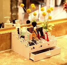 3 mẫu kệ đựng mỹ phẩm bằng gỗ kiến cô gái nào cũng mê mẩn