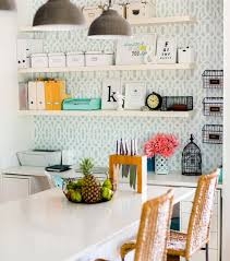 Mẫu kệ sách với ý tưởng thiết kế ngay trong phòng ăn